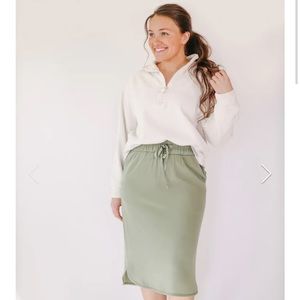 Everyday skirt - oil green COURTNEY TOLIVER COLLECTION